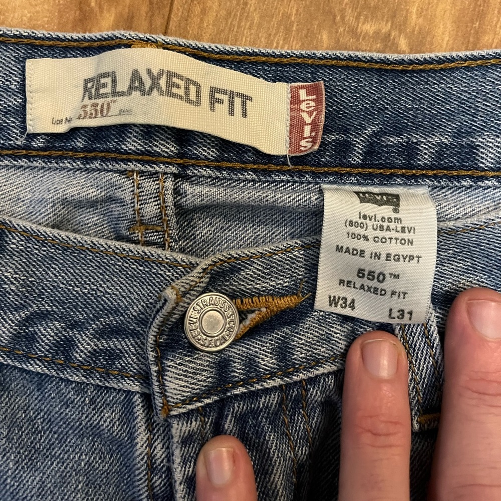 Vintage Levi’s 550 relaxed fit jeans